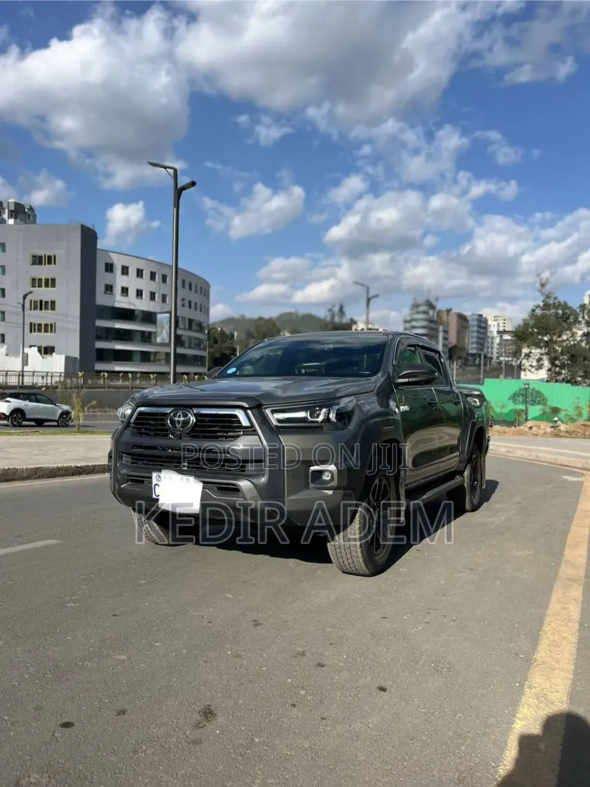 Toyota Hilux 2024 Gray