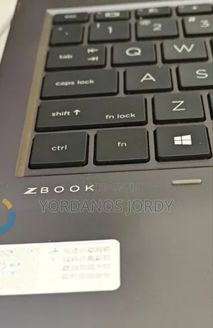 New Laptop HP ZBook Firefly 15 G7 16GB Intel Core I7 SSD 512GB