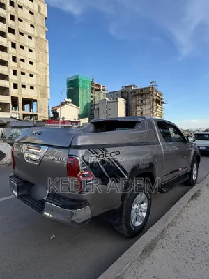Toyota Hilux 2018 Silver