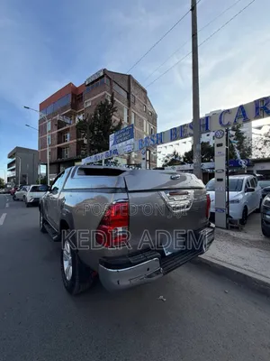Toyota Hilux 2018 Silver