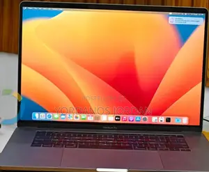 New Laptop Apple MacBook Pro 2019 16GB Intel Core I7 SSD 512GB