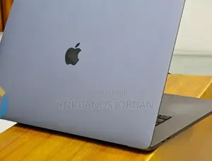 New Laptop Apple MacBook Pro 2019 16GB Intel Core I7 SSD 512GB