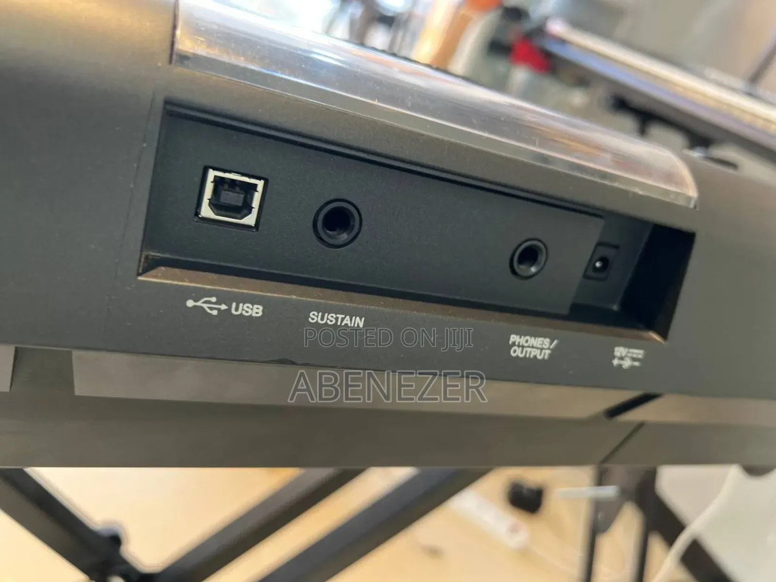 Yamaha PSR E423 Keyboard