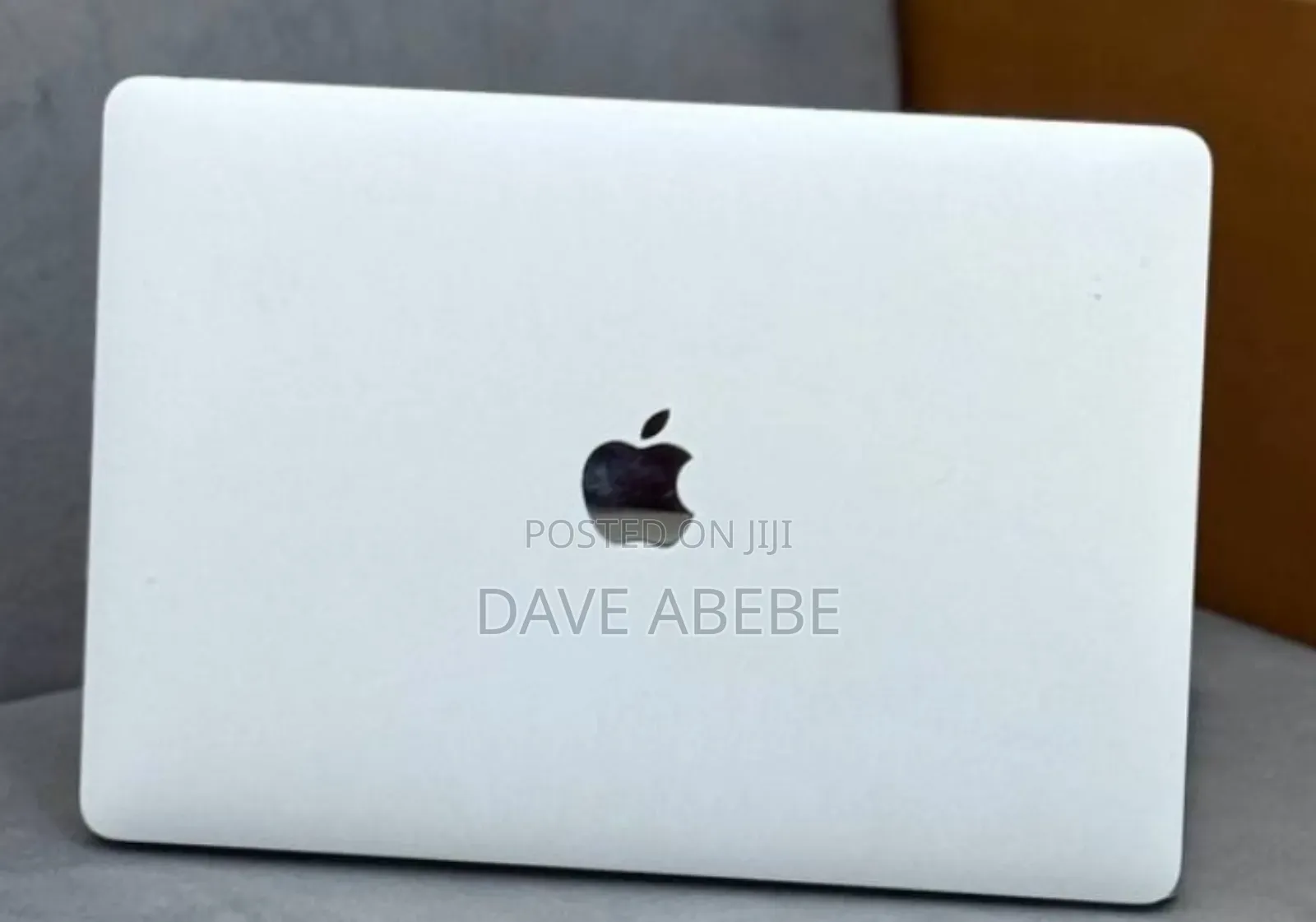 New Laptop Apple MacBook Air 2019 8GB Intel Core I7 SSD 256GB