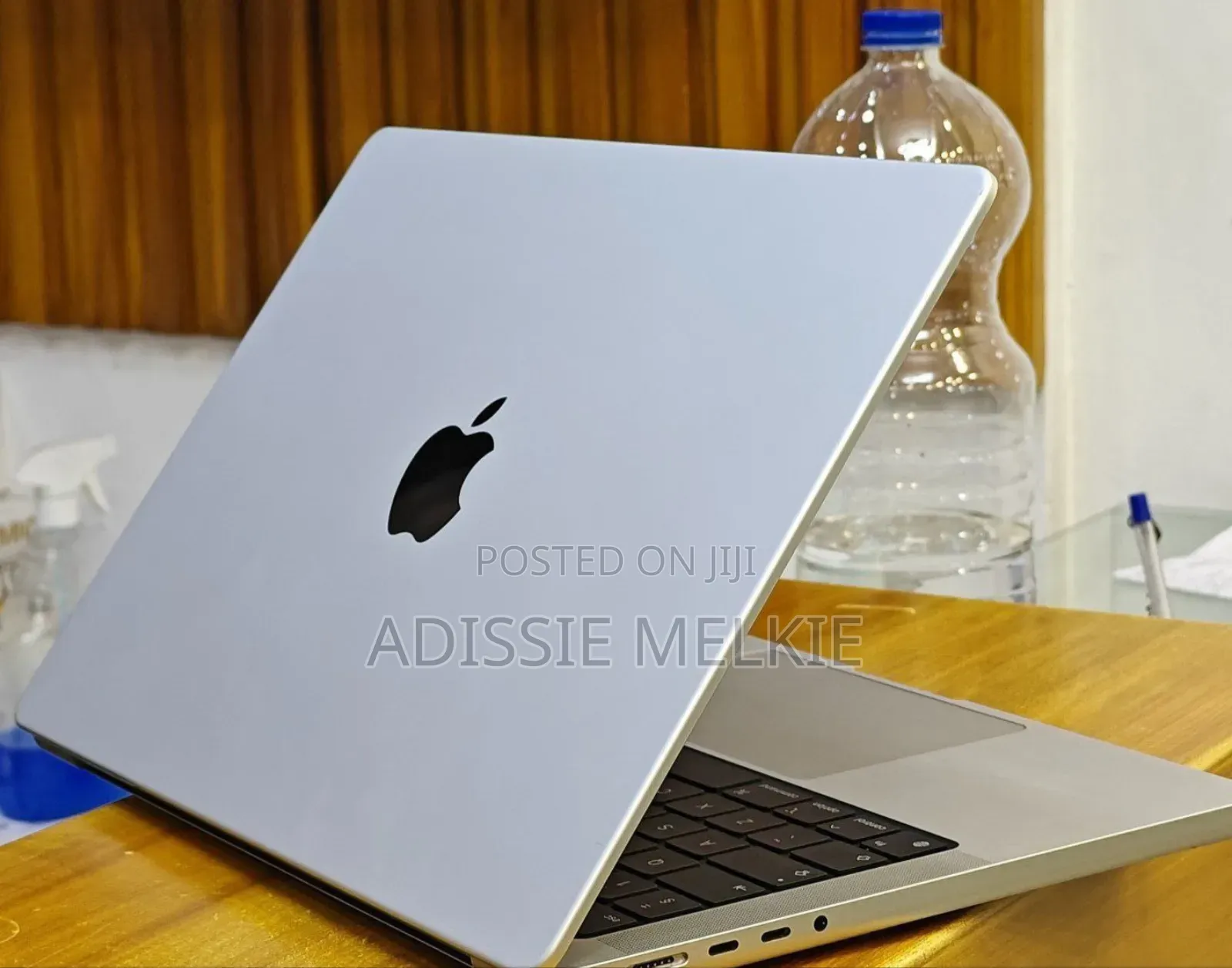 New Laptop Apple MacBook Pro M1 32GB AMD Ryzen 7 SSD 1T