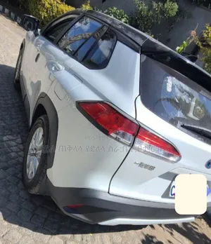 Toyota Corolla Cross Hybrid 2023 Off white