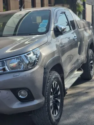 Toyota Hilux 2020 Pearl
