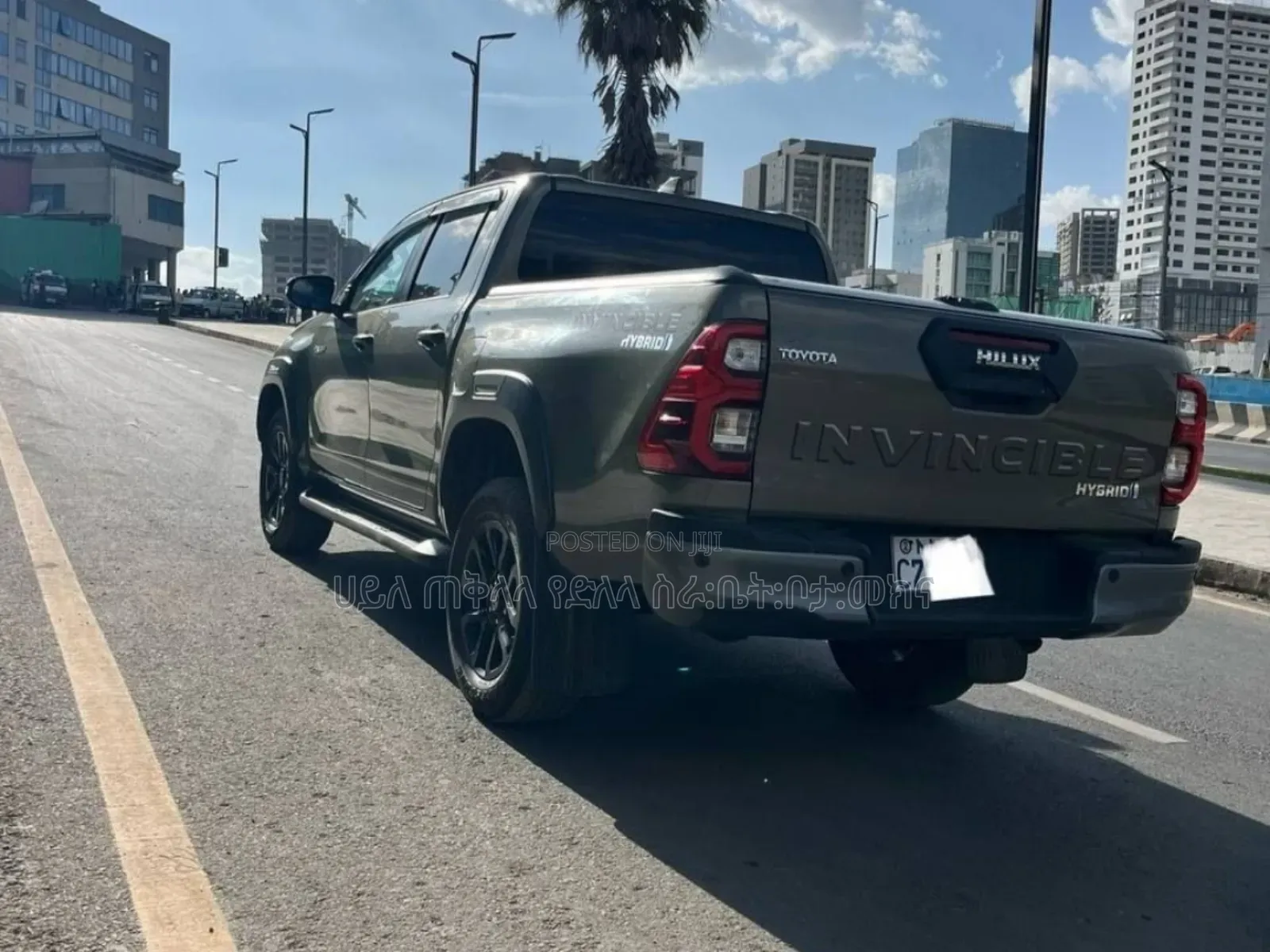 Toyota Hilux 2025 Green