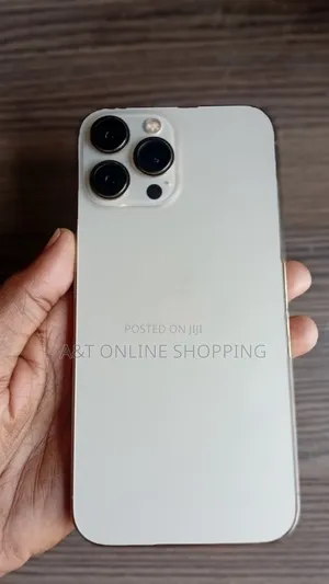 Photo - New Apple iPhone 13 Pro Max 1 TB Gold