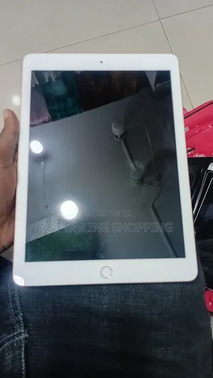 New Apple iPad Pro 9.7 (2016) 128 GB Silver