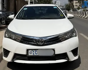 Photo - Toyota Corolla 2016 Ivory