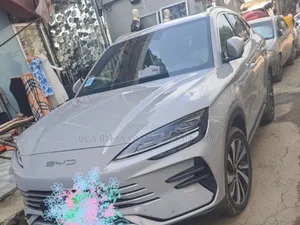 BYD Song Plus DM-i 2025 Gold