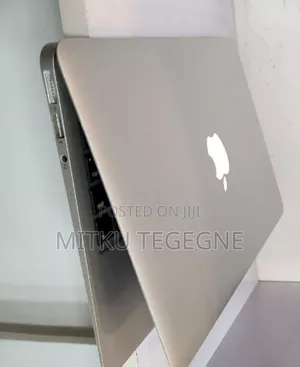 Photo - New Laptop Apple MacBook Pro 2017 8GB Intel Core I5 SSD 128GB