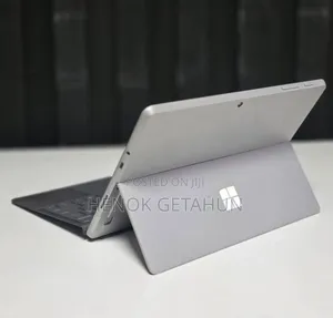 New Laptop Microsoft Surface Book 2 8GB Intel Core I5 SSD 128GB