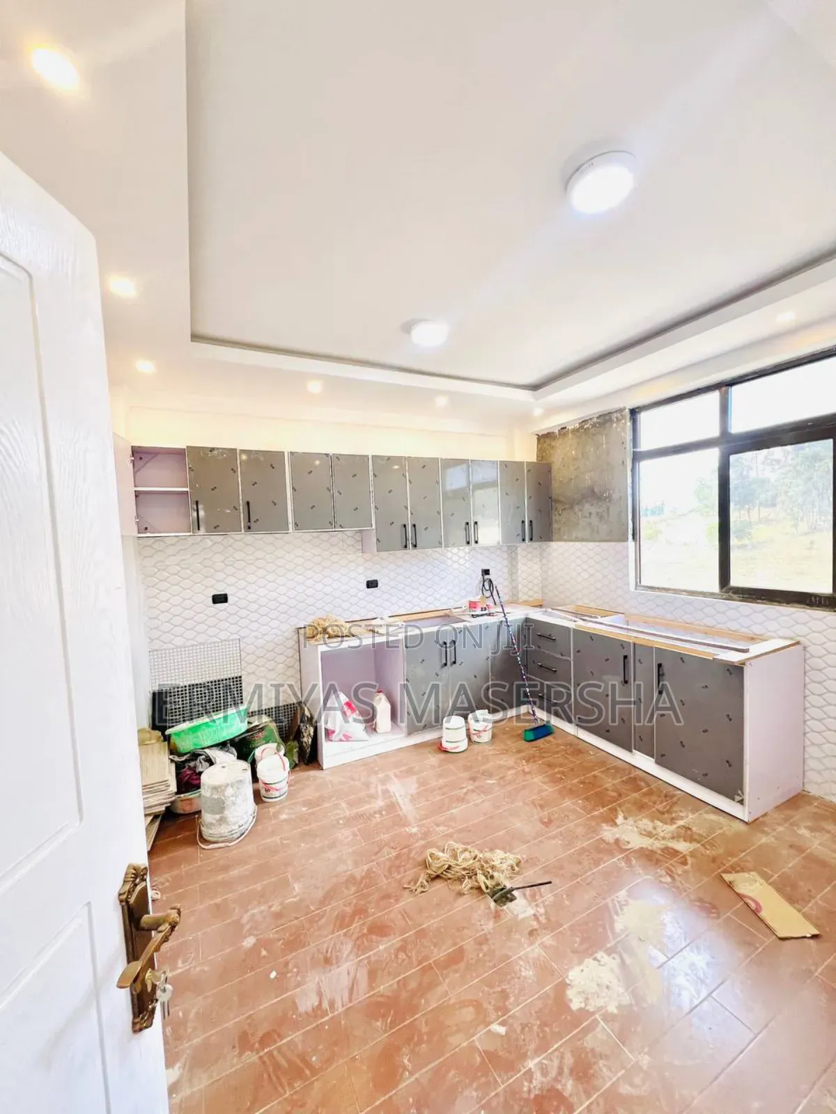 Furnished 3bdrm Apartment in Nifas Silk-Lafto for sale