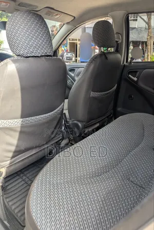 Toyota Vitz 2004 Blue