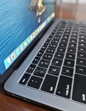 New Laptop Apple MacBook Air 2019 8GB Intel Core I5 SSD 128GB