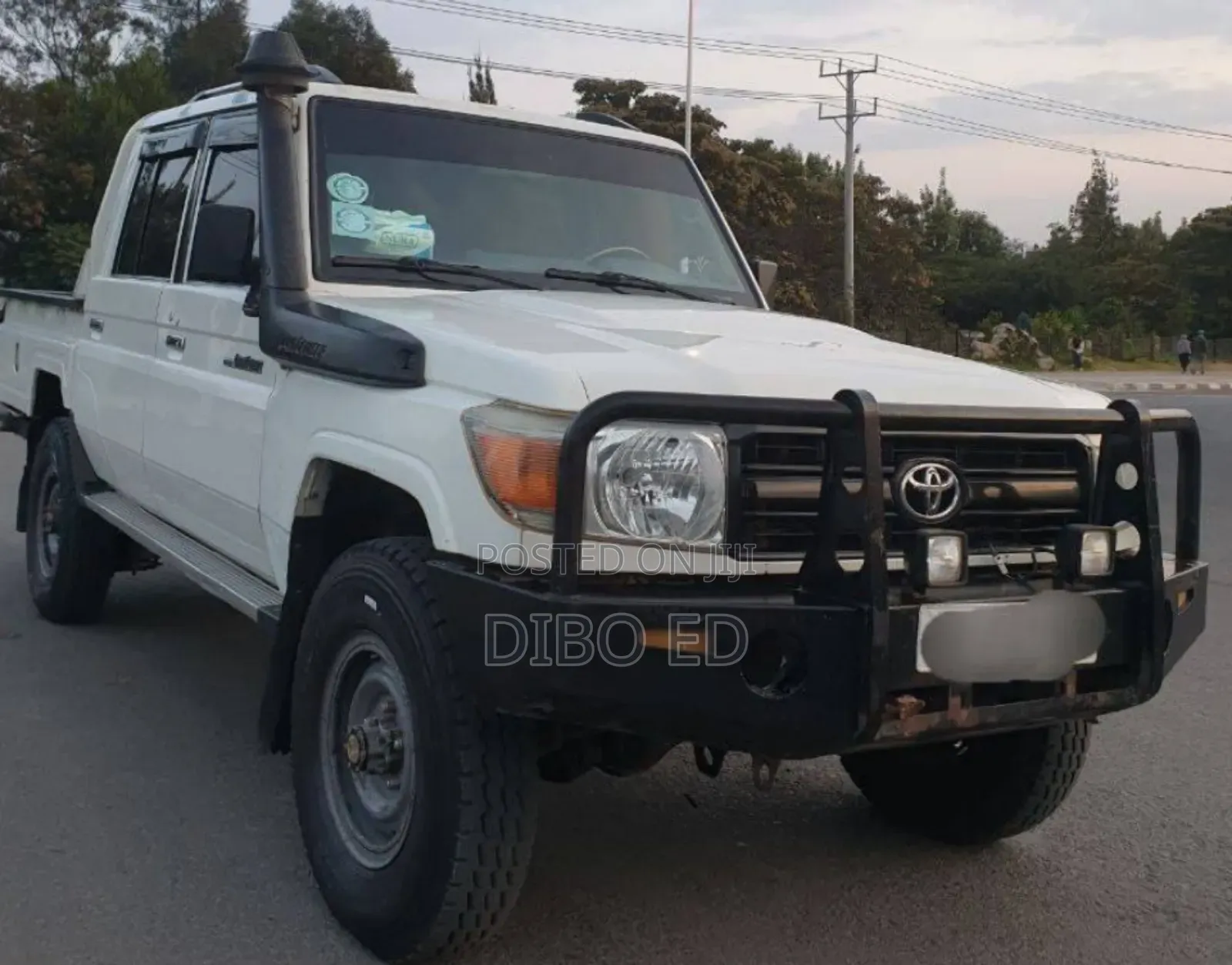 Toyota Land Cruiser 2019 White