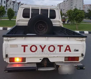 Toyota Land Cruiser 2019 White