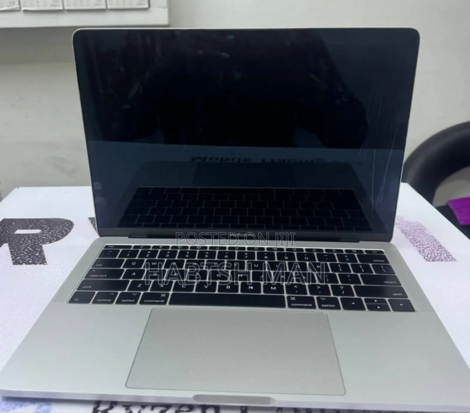 New Laptop Apple MacBook Pro 2017 8GB Intel Core I5 SSD 128GB