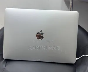 New Laptop Apple MacBook Pro 2017 8GB Intel Core I5 SSD 128GB