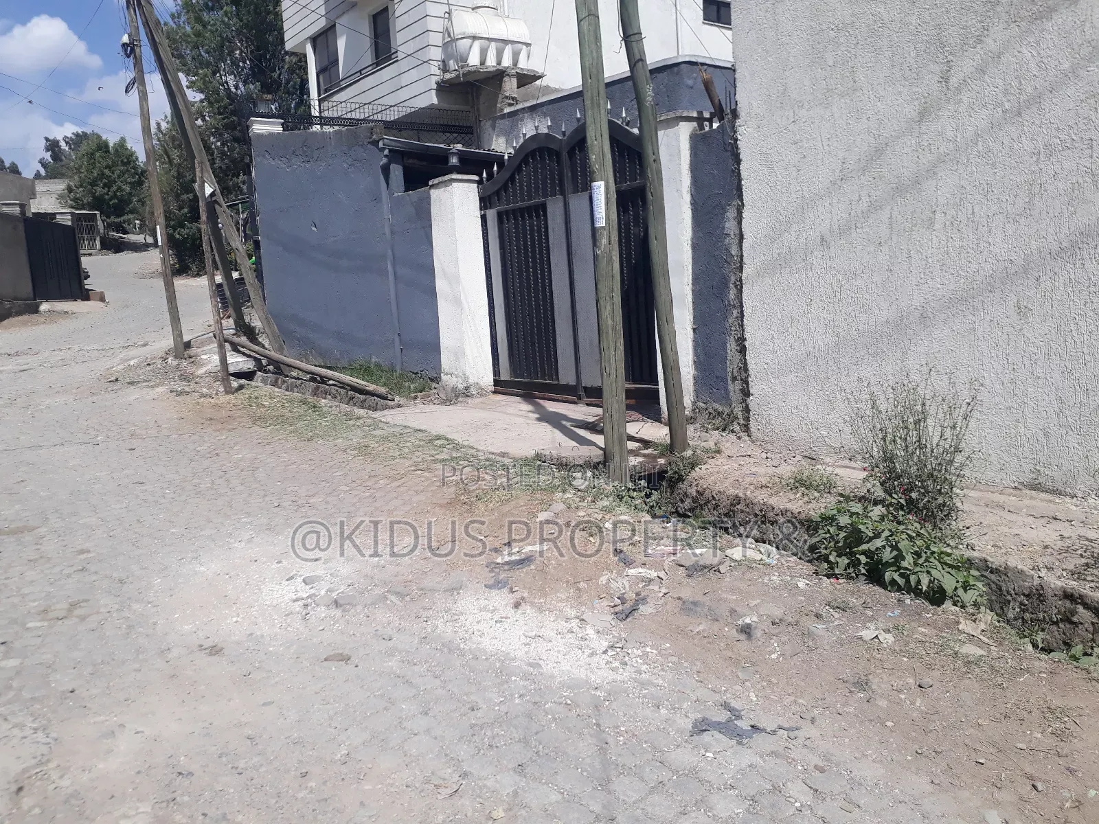 3bdrm House in Nasswe Real State, Nifas Silk-Lafto for sale