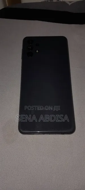 Photo - Samsung Galaxy A32 5G 64 GB Black