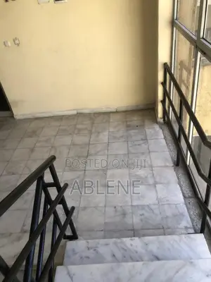 3bdrm Condo in Crown, Akaky Kaliti for sale