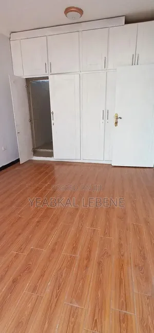 6bdrm House in Bole for sale
