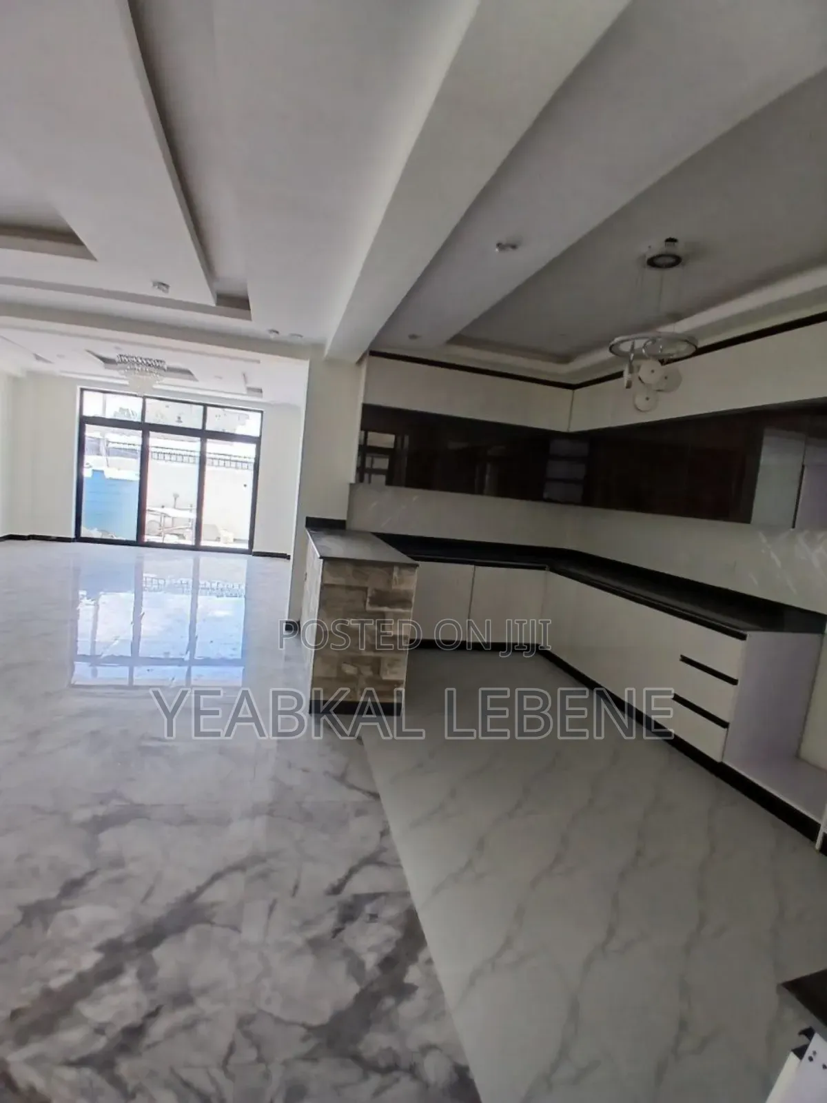 8bdrm House in Bole for sale