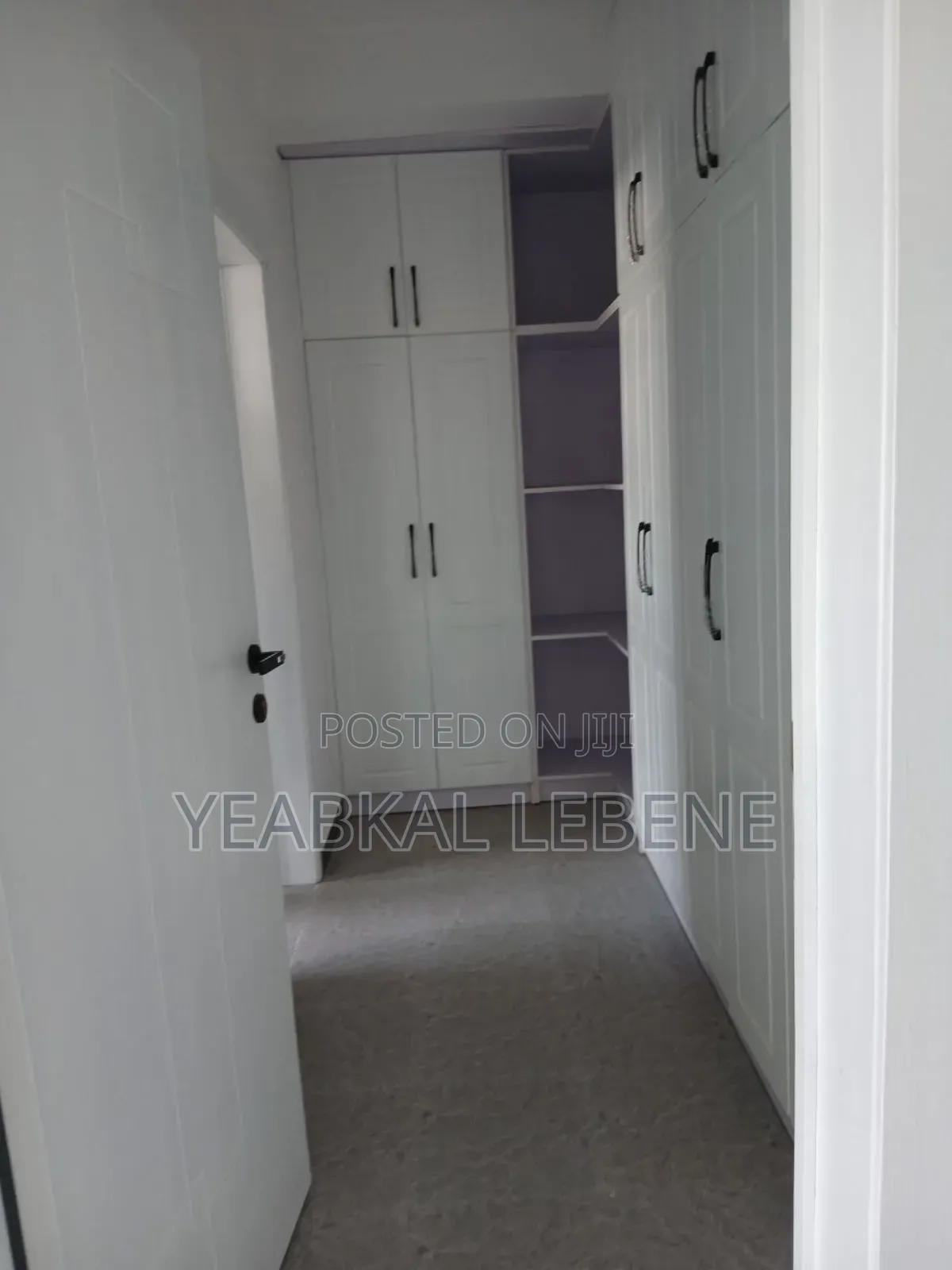 8bdrm House in Bole for sale