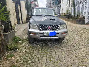 Mitsubishi L200 2003 Green