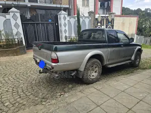 Mitsubishi L200 2003 Green