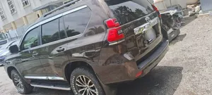 Photo - Toyota Land Cruiser 2020 Gold