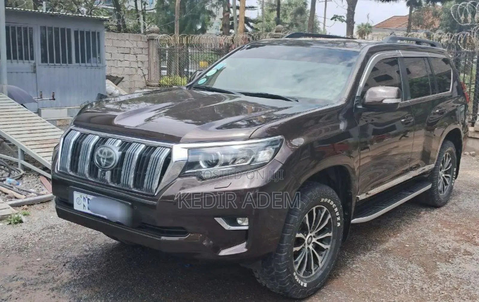 Toyota Land Cruiser 2020 Gold