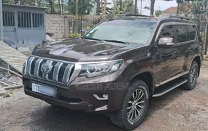 Toyota Land Cruiser 2020 Gold