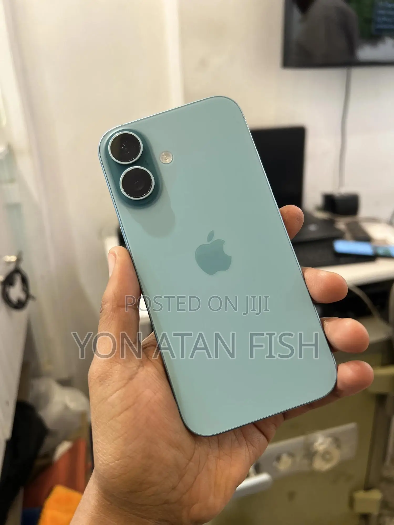 Apple iPhone 16 128 GB Green