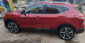 Nissan Qashqai 2017 Red