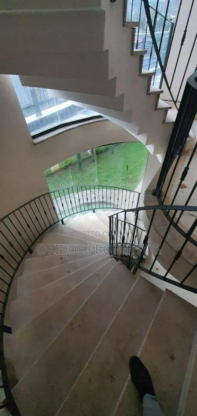 5bdrm Townhouse/Terrace in German Square, Nifas Silk-Lafto for sale