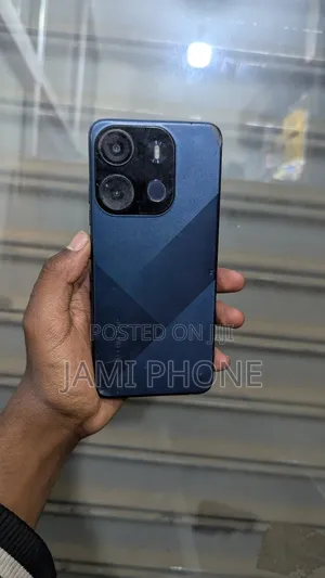 Photo - Tecno Spark Go 2023 64 GB Bronze