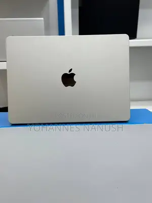 New Laptop Apple MacBook Air 2024 M3 13-Inch 8GB HDD 256GB