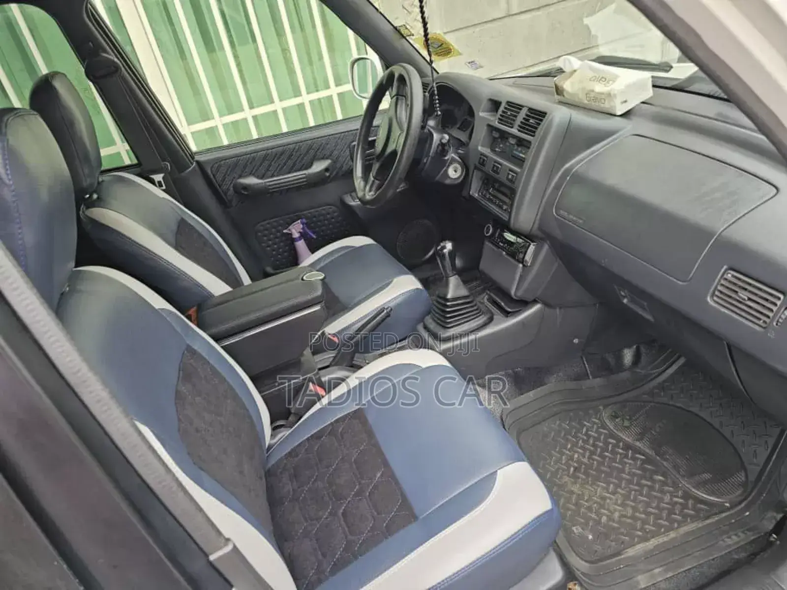 Toyota Vitz 2002 Silver