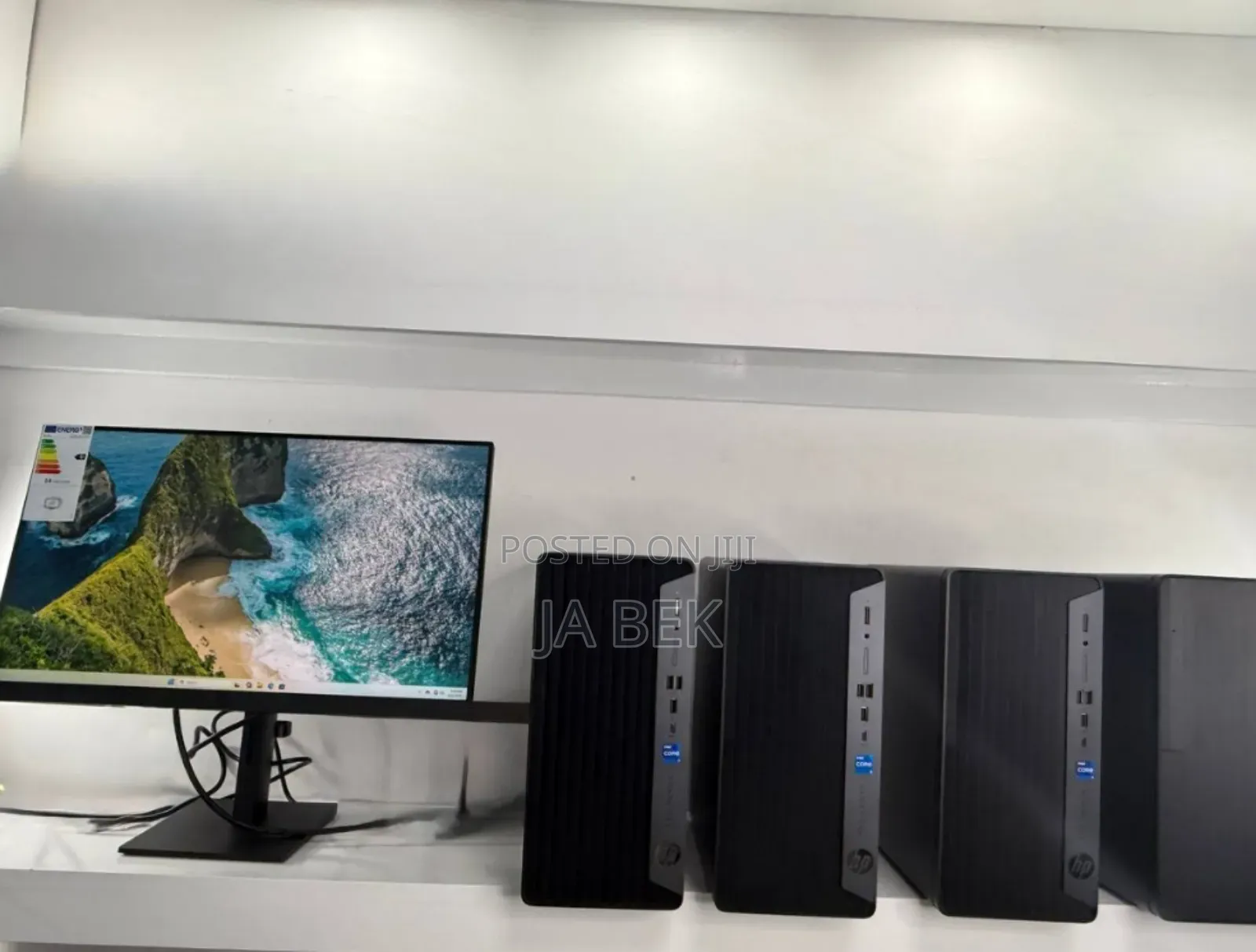 New Desktop Computer HP Pro 400 G9 8GB Intel Core I7 SSD 512GB