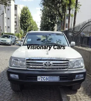 Photo - Toyota Land Cruiser 2006 White