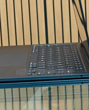 New Laptop Apple MacBook Air 2022 M2 8GB Apple M3 SSD 256GB