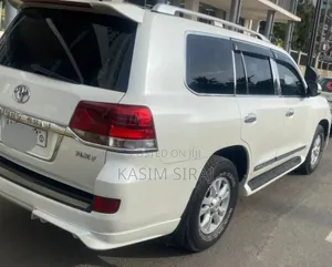 Toyota Land Cruiser 100 4.2 2008 White