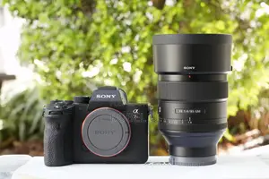 Photo - Sony Alpha 7r Iv With 85mm F1.4 G Master