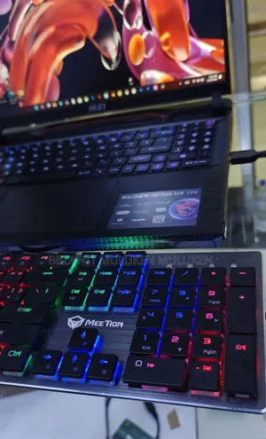 New Laptop MSI Raider GE68HX 13vi-202us 32GB Intel Core I9 SSD 512GB