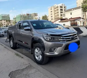 Toyota Hilux 2018 Gray