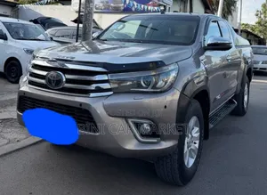 Toyota Hilux 2018 Gray